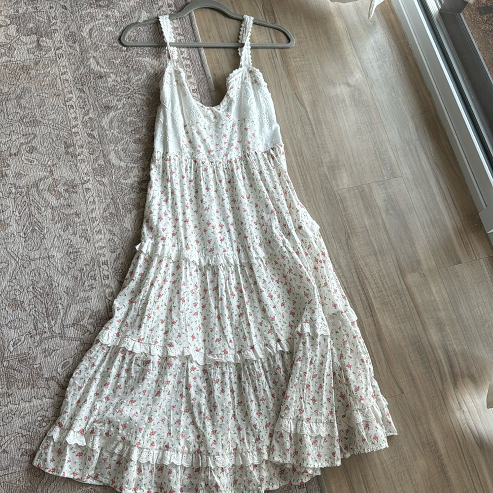 White Floral Maxi Dress Altard State new with tags never worn!